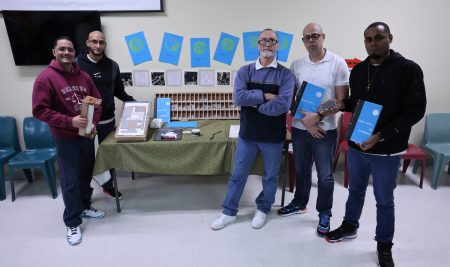 Estudiantes confinados de la IUPI presentaron su libro “Luna llena… mi esperanza”